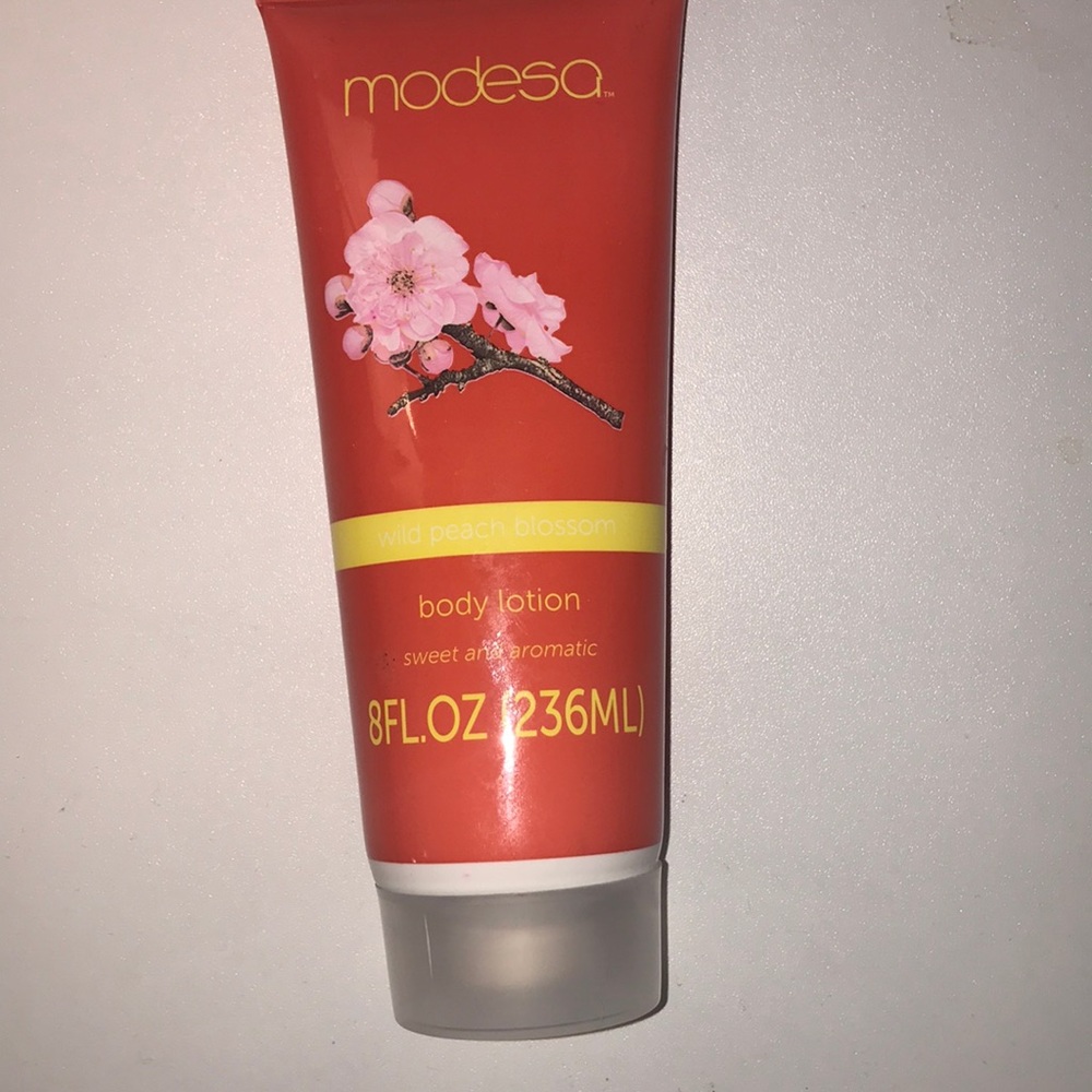 NEW Modesa body lotion